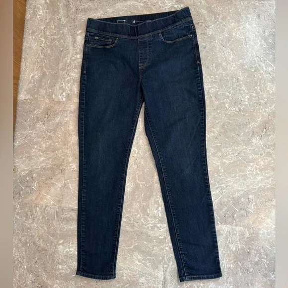 👖 Levi’s Totally Shaping Pullon Jeans. Straight legs. Dark Rinse. Size 8 worn 1x - Picture 4 of 8